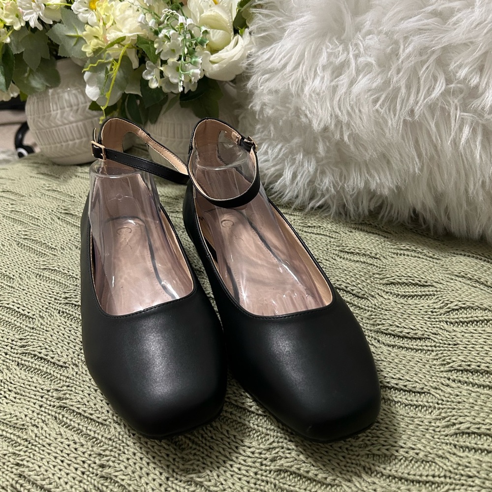NEW C Est. 1946 Black Size 11W Women's Ankle-Strap Square-Toe Flats